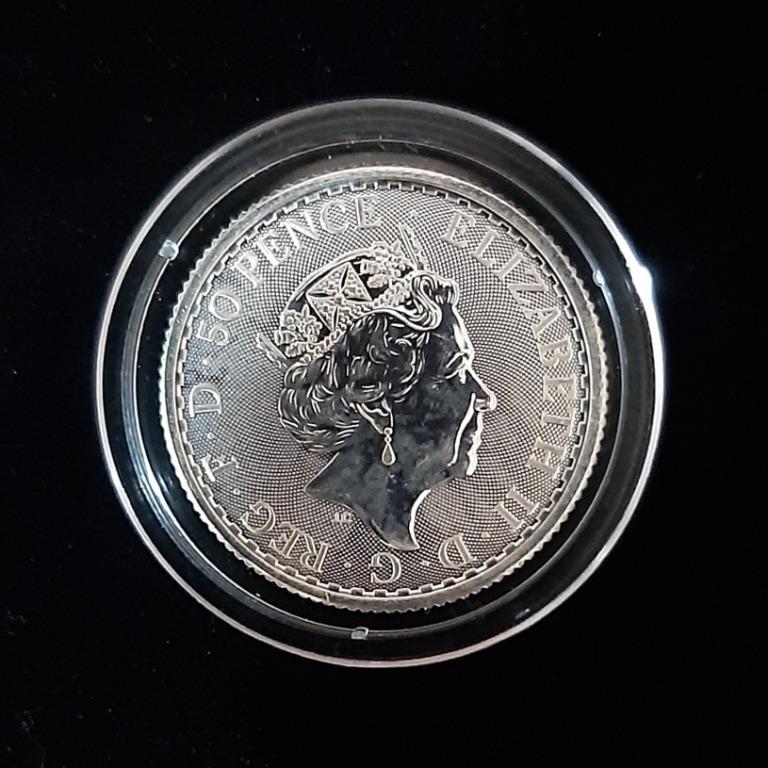 1/4oz BRITANNIA 99.9 FINE SILVER COIN 2021 (Category: Currency) located in Quezon City. Submitted by ELDORADO63 (Listing ID 1157595921, Image 2). Description: 1/4oz BRITANNIA 99.9 FINE SILVER COIN 2021 plus Shipping Fee.