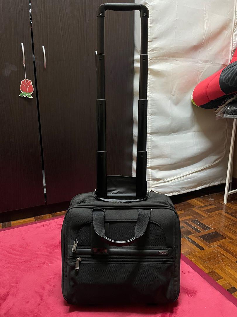 Tumi business outlet carry on