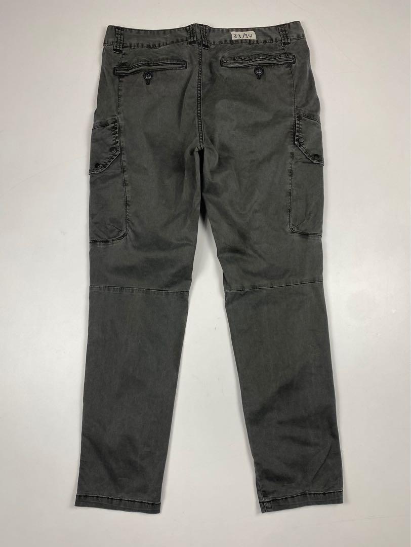 CargoPant CARGO PANTS UNIQLO SIZE 33 to 34 , LABUH 37.5, Men's Fashion,  Bottoms, Jeans on Carousell