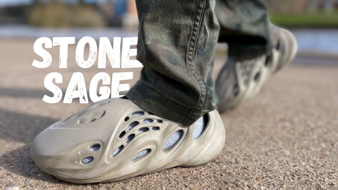 靴adidas YEEZY Foam Runner Stone Sage 27.5