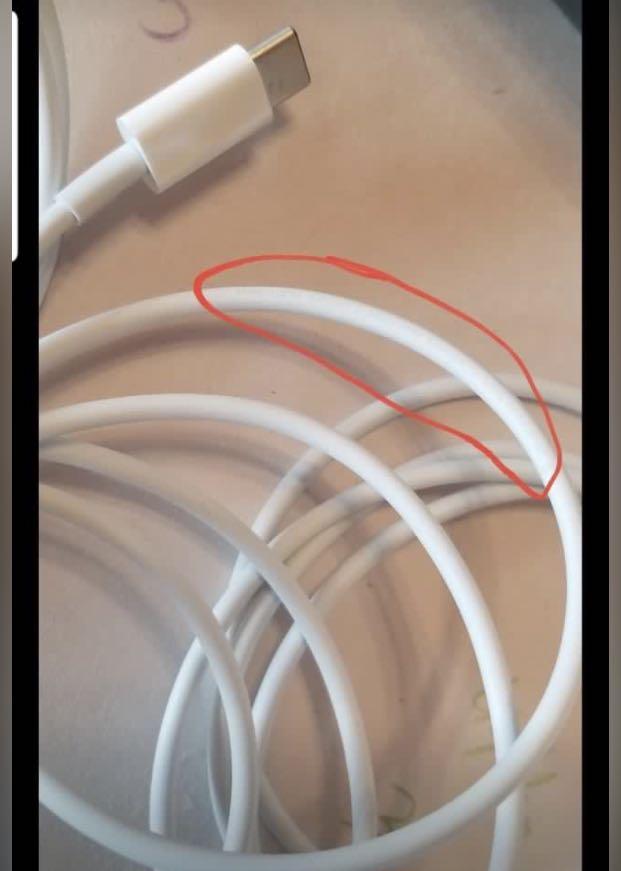 Apple type C, lightning to type C , lightning cable (Category: Chargers & Cables) located in Davao. Submitted by akvtOS (Listing ID 1157652851, Image 1). Description: Genuine po ang cable, galin ito sa cellphones na set. .