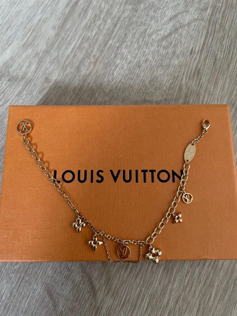 LV & Me necklace, letter V S00 - Women - Fashion Jewelry
