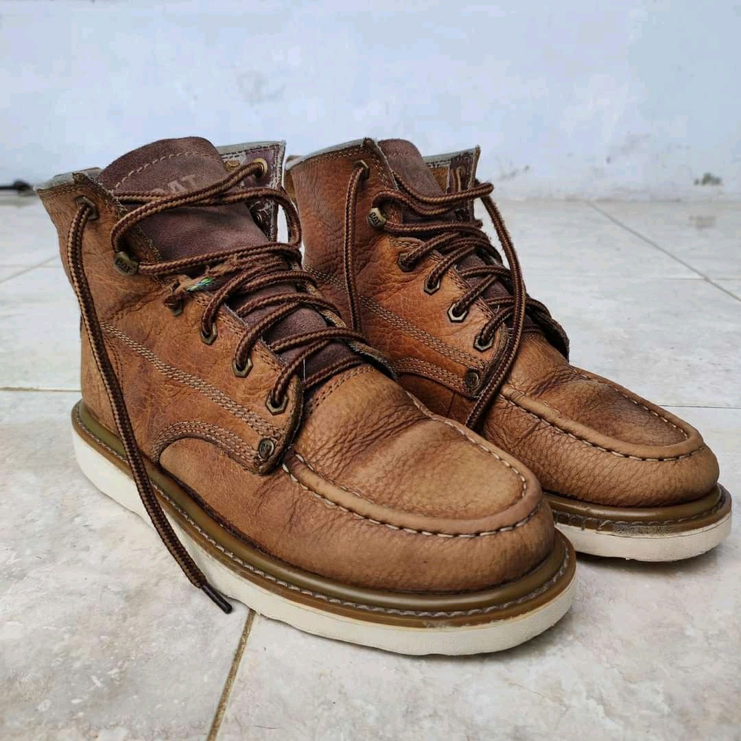 Caterpillar Moc toe boots second preloved not redwing