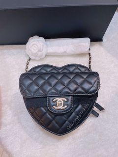 (Category: ) located in . Submitted by luxurysprinkles (Listing ID 1157632797, Image 1). Description: .