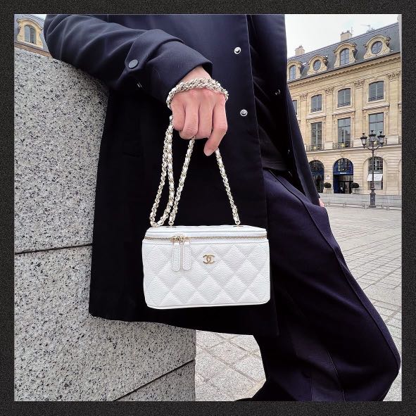 Chanel White Rectangle Vanity Case (22s), Women's Fashion, Bags