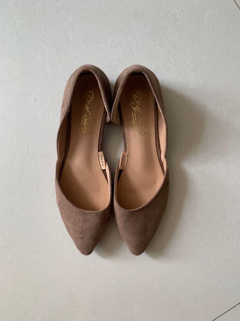 Camel colored flats Clearance