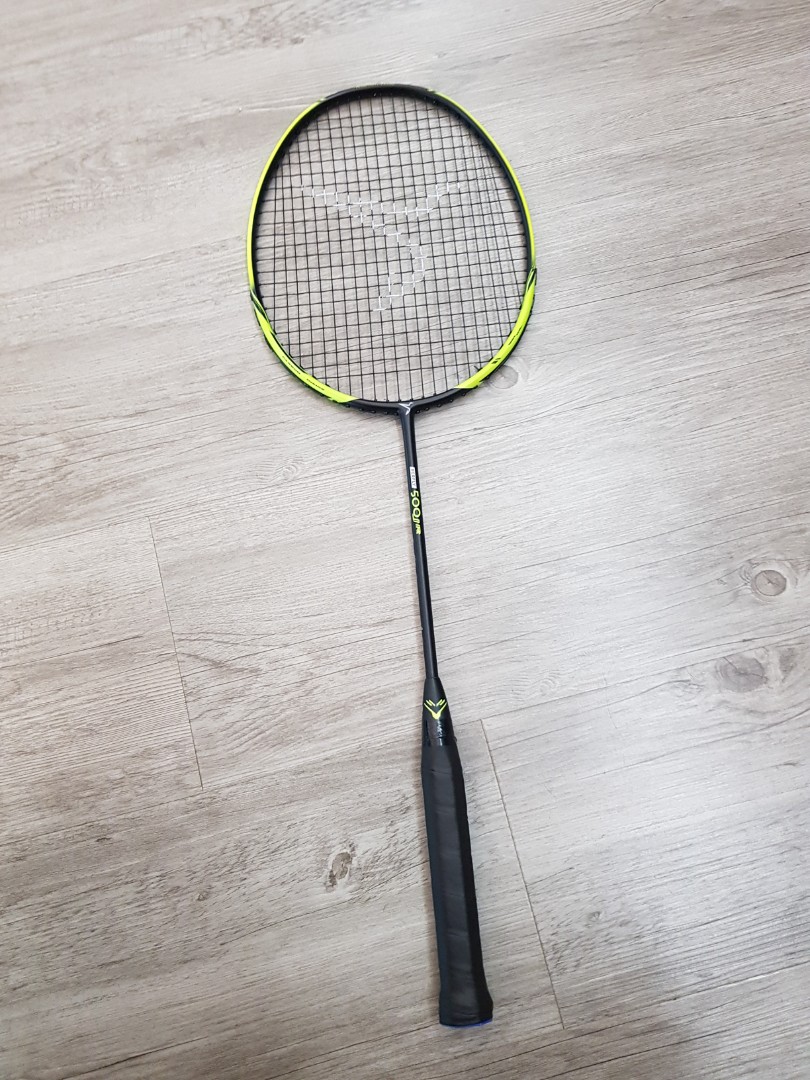 Decathlon Perfly 500JR badminton racquet, Sports Equipment, Sports and Games, Racket and Ball Sports on Carousell
