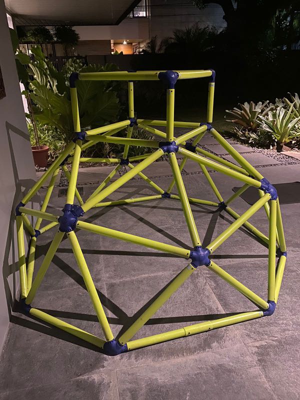 Eezy peezy monkey top bar climbing frame