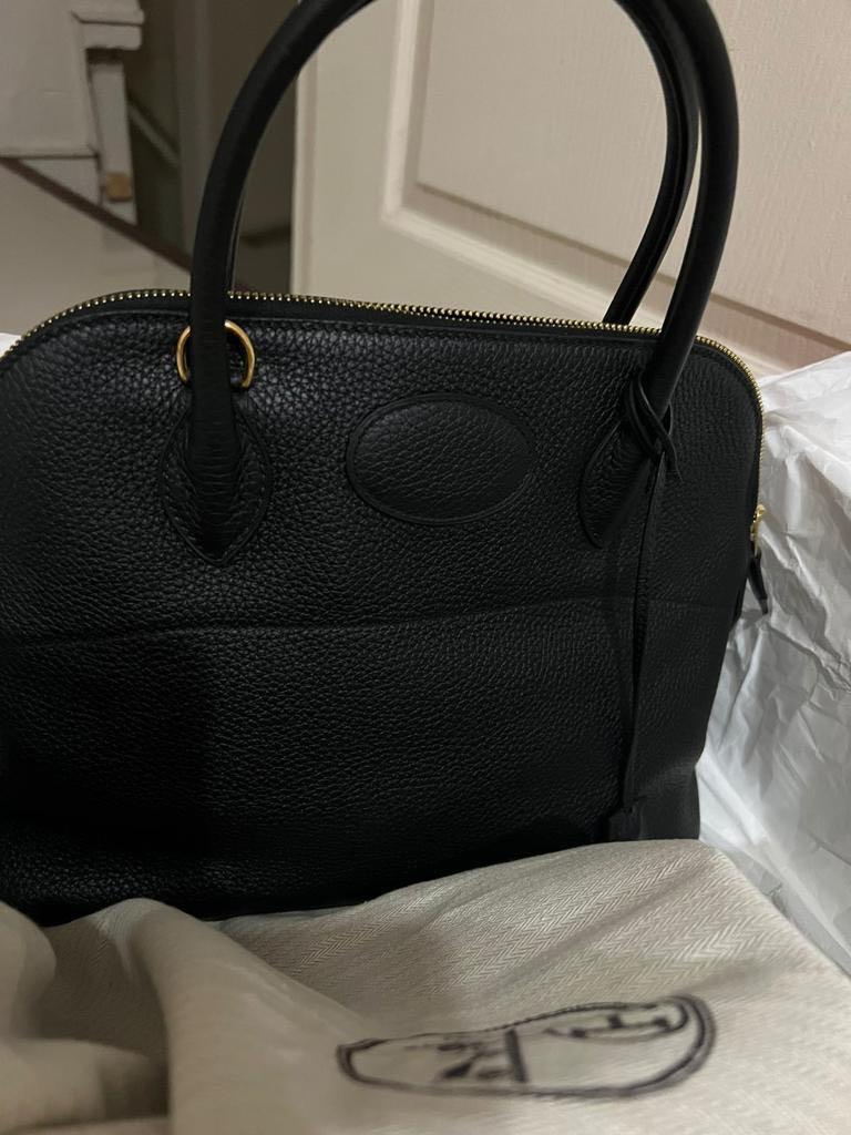 Hermes Bolide 31 Noir GHW (Category: Luxury Bags & Wallets) located in Quezon City. Submitted by luxurybrokerph (Listing ID 1157578281, Image 1). Description: Comes with complete inclusions .