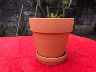 High End Smooth Terracotta Pots