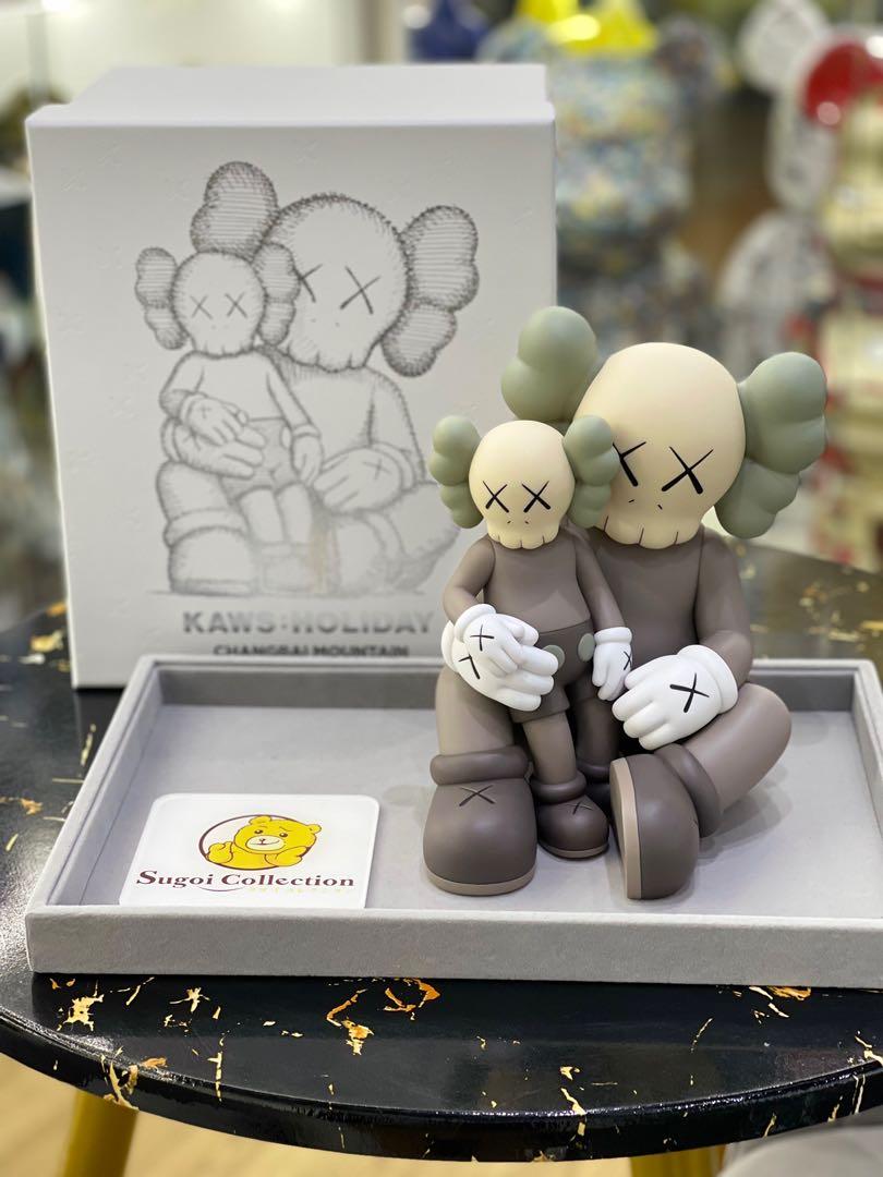 流行に KAWS HOLIDAY UK - Figure (Brown) フィギュア - おもちゃ