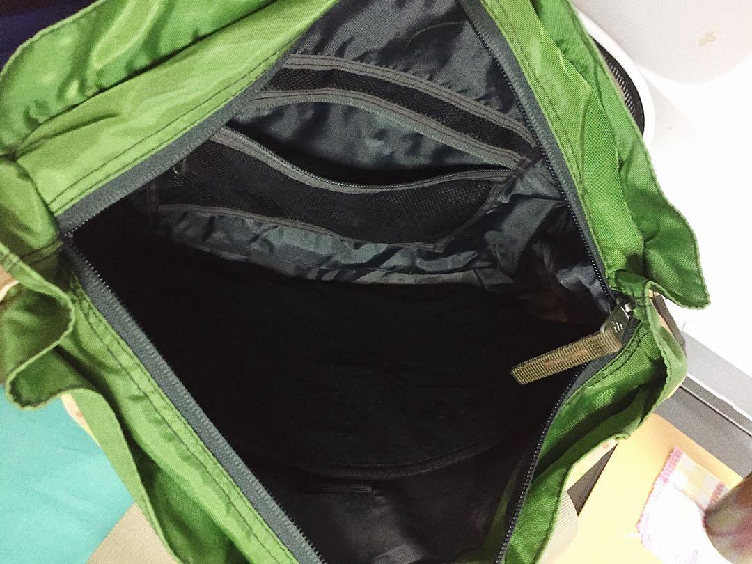 Jansport Green Laptop Bag (Category: Tote Bags) located in Imus. Submitted by vncxx (Listing ID 1157602551, Image 3). Description: Good as new!! Haven’t really used much so it’s still in really good condition. Let me know if you have any questions about it! :) .