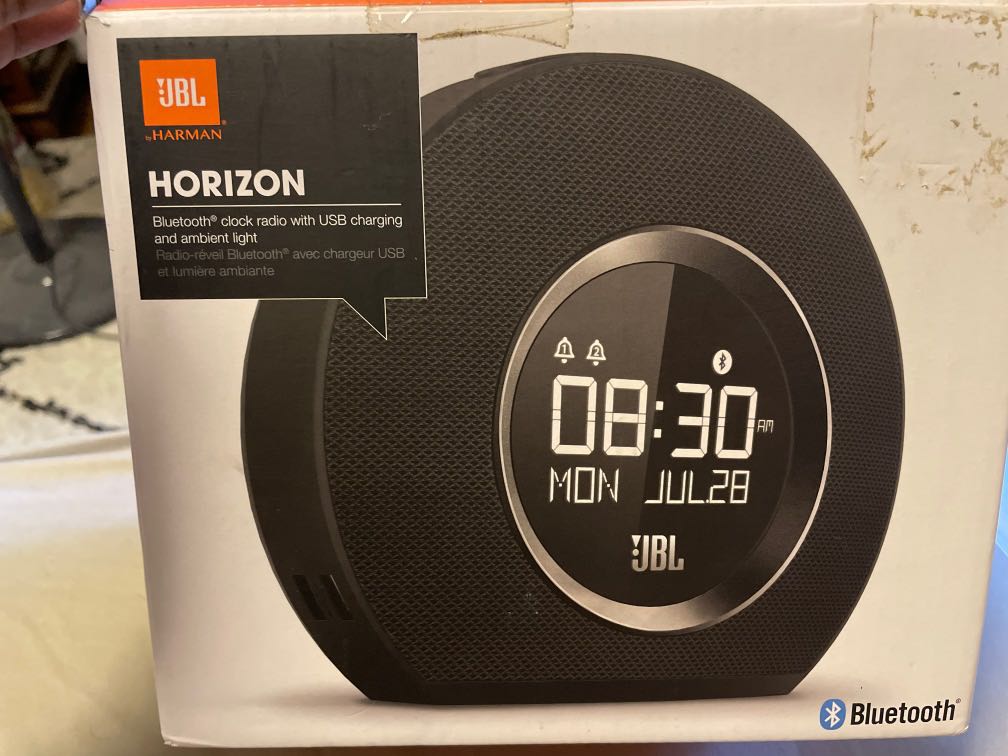 JBL Horizon Bluetooth clock radio woth USB charging and ambient light