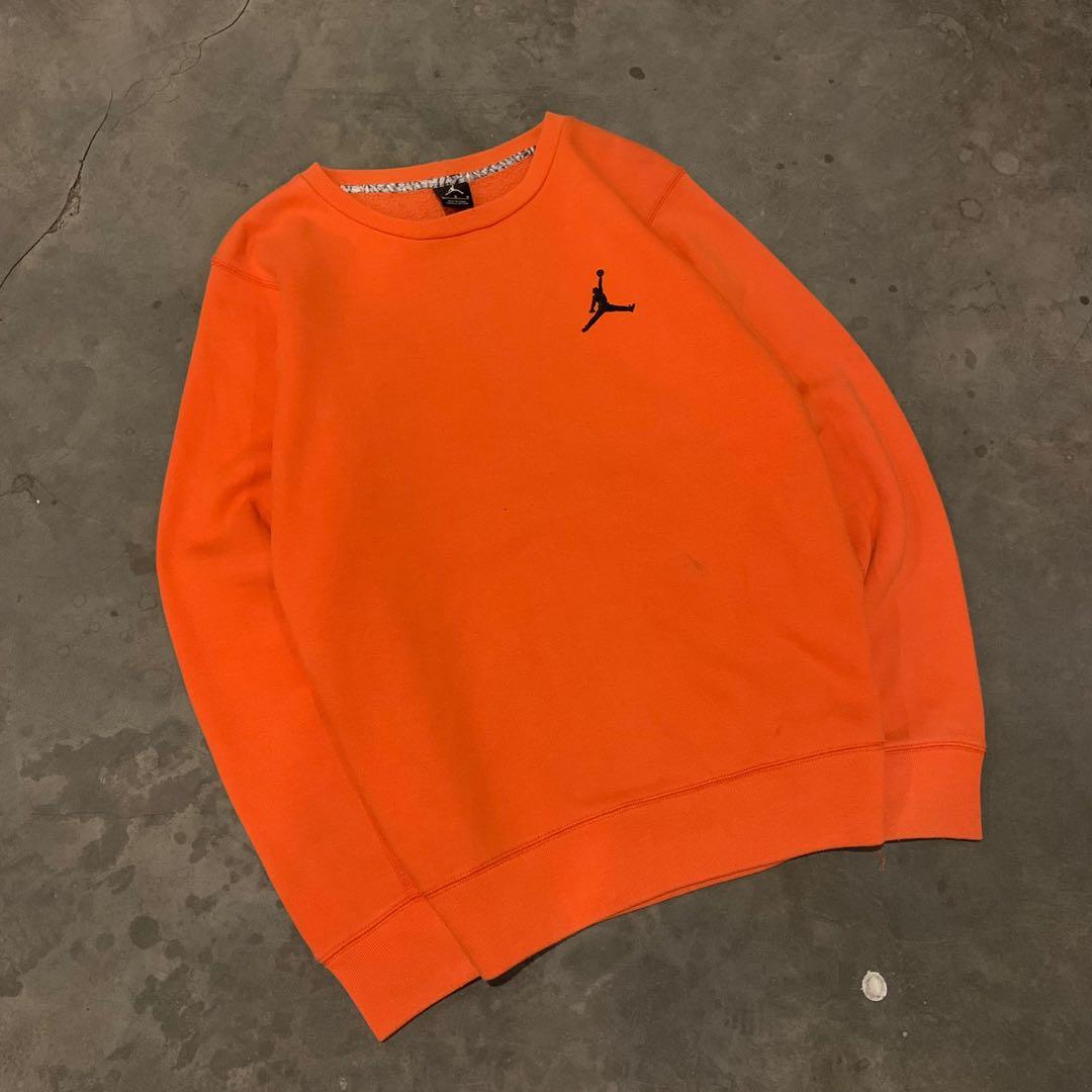 Jordan sweatshirt, Fesyen Pria, Pakaian 