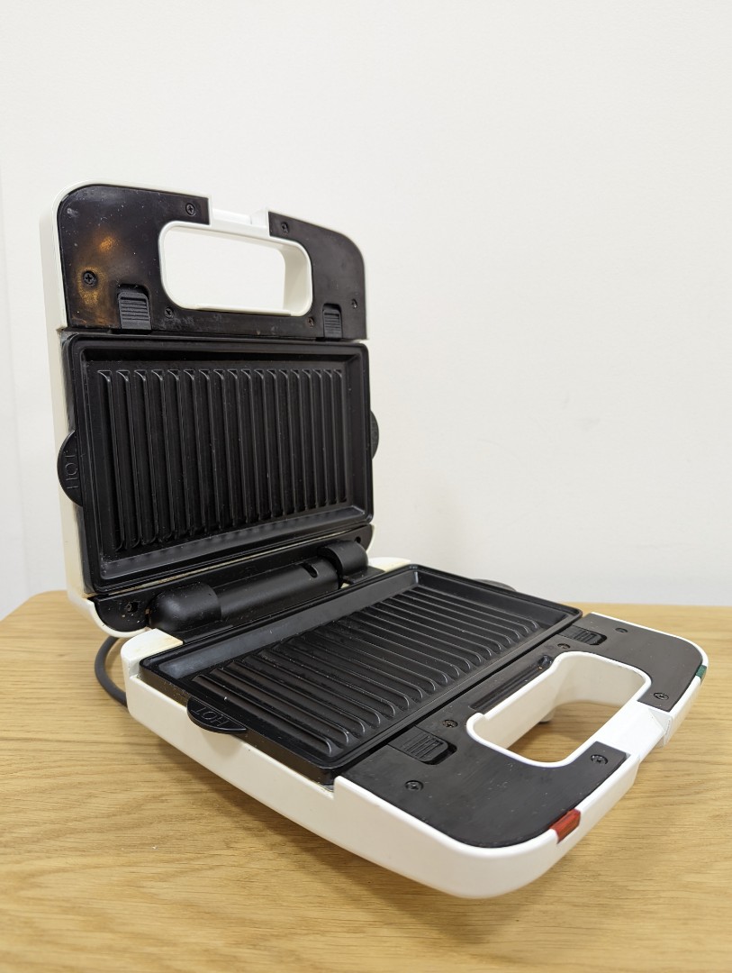 Kenwood 3in1 Sandwich Maker Grill, Griddle, and Waffle Maker (White), TV & Home Appliances