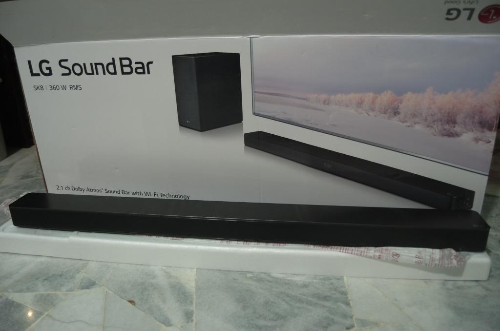 LG Sound Bar SK8 with subwoofer
