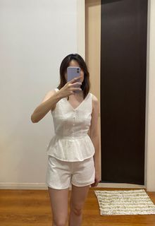 (Category: ) located in . Submitted by junnie24 (Listing ID 1157623648, Image 1). Description: .