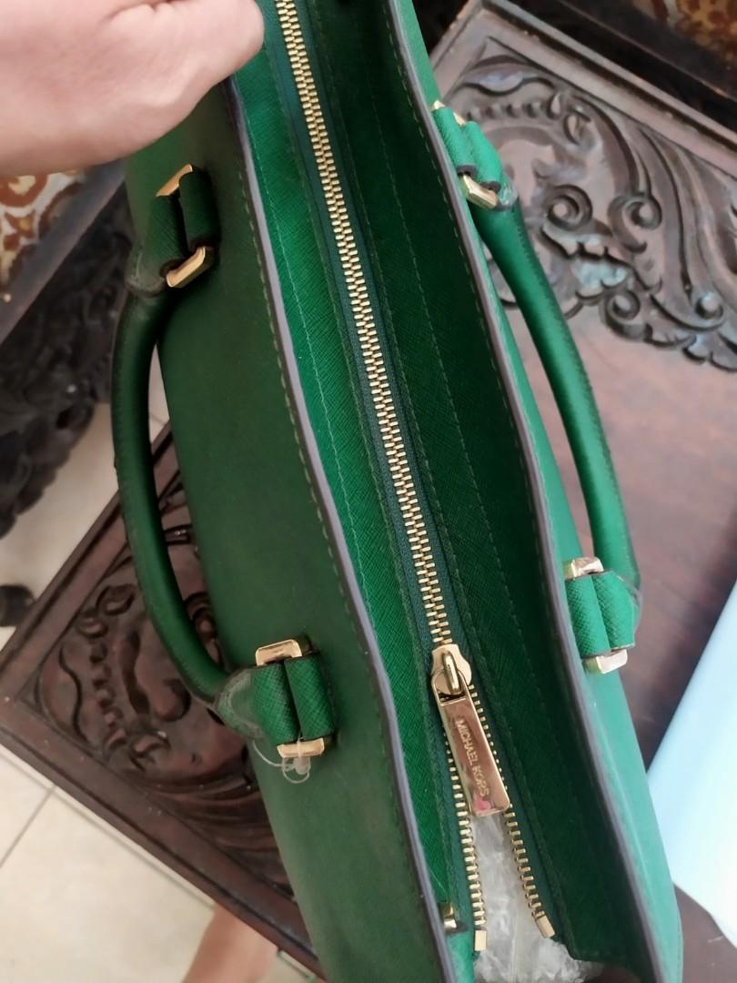 michael kors green selma bag