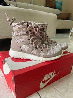 Nike sneakerboot from Japan Size US6.5