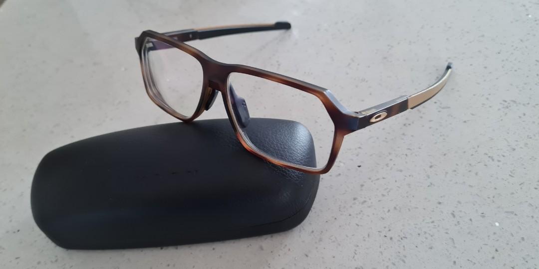 Oakley deals bevel eyeglasses