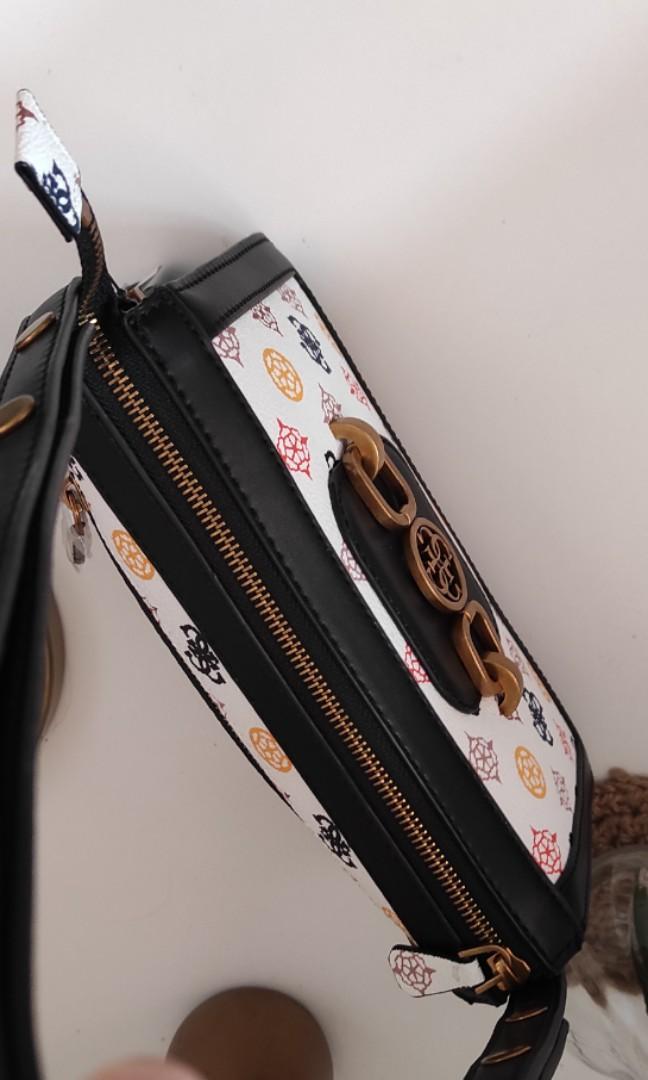 Original GUESS Hensley Logo Shoulder Bag, Announcements on Carousell