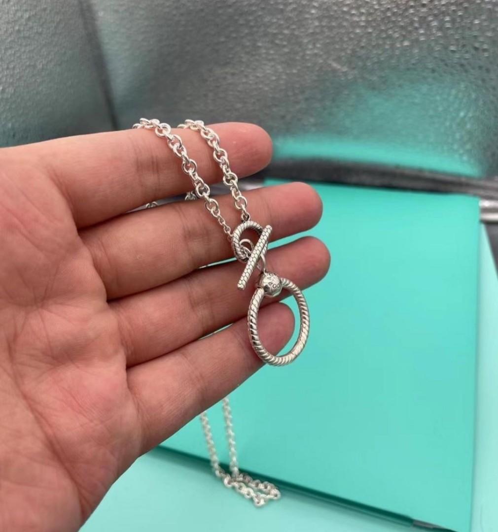 Pandora O moments pendant and tbar 