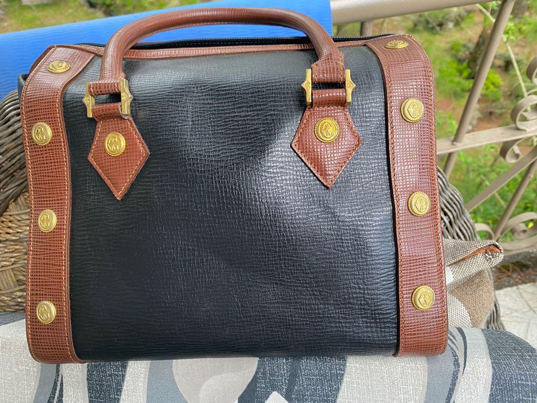 Philippe Charriol speedy 30 bag (Category: Luxury Bags & Wallets) located in Butuan. Submitted by natalday (Listing ID 1157561341, Image 2). Description: authentic .