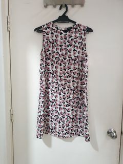 (Category: ) located in . Submitted by clearnewwardrobe (Listing ID 1157571014, Image 1). Description: .