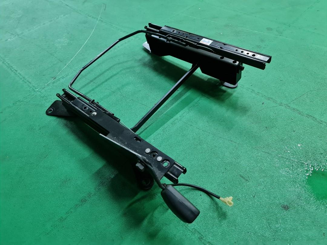 Recaro seat rail for Suzuki ht51/81/Ignis Sport., Car Accessories