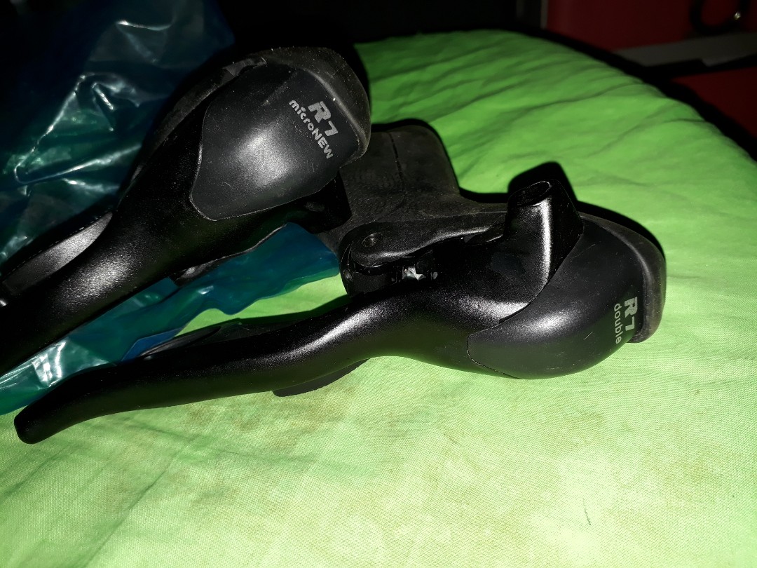 Road Bike gear shifters, Sports Equipment, Bicycles & Parts, Bicycles