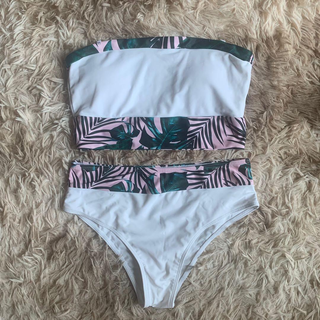 Romwe tube top tropical two piece bikini (Category: Bikinis & Swimsuits) located in Taguig. Submitted by npsrn28 (Listing ID 1157501698, Image 1). Description: - size S on tag - preloved .