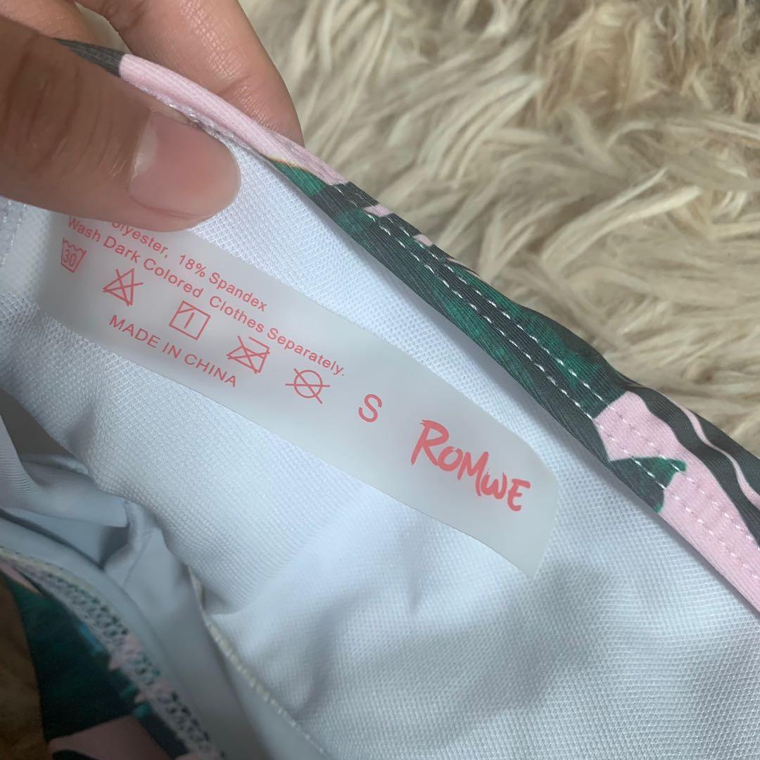 Romwe tube top tropical two piece bikini (Category: Bikinis & Swimsuits) located in Taguig. Submitted by npsrn28 (Listing ID 1157501698, Image 2). Description: - size S on tag - preloved .