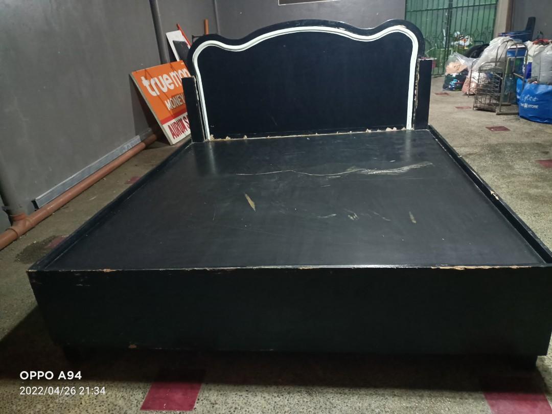 RUSH! Decluttering! Aircon, King bed frame, ofc chair, TV stand