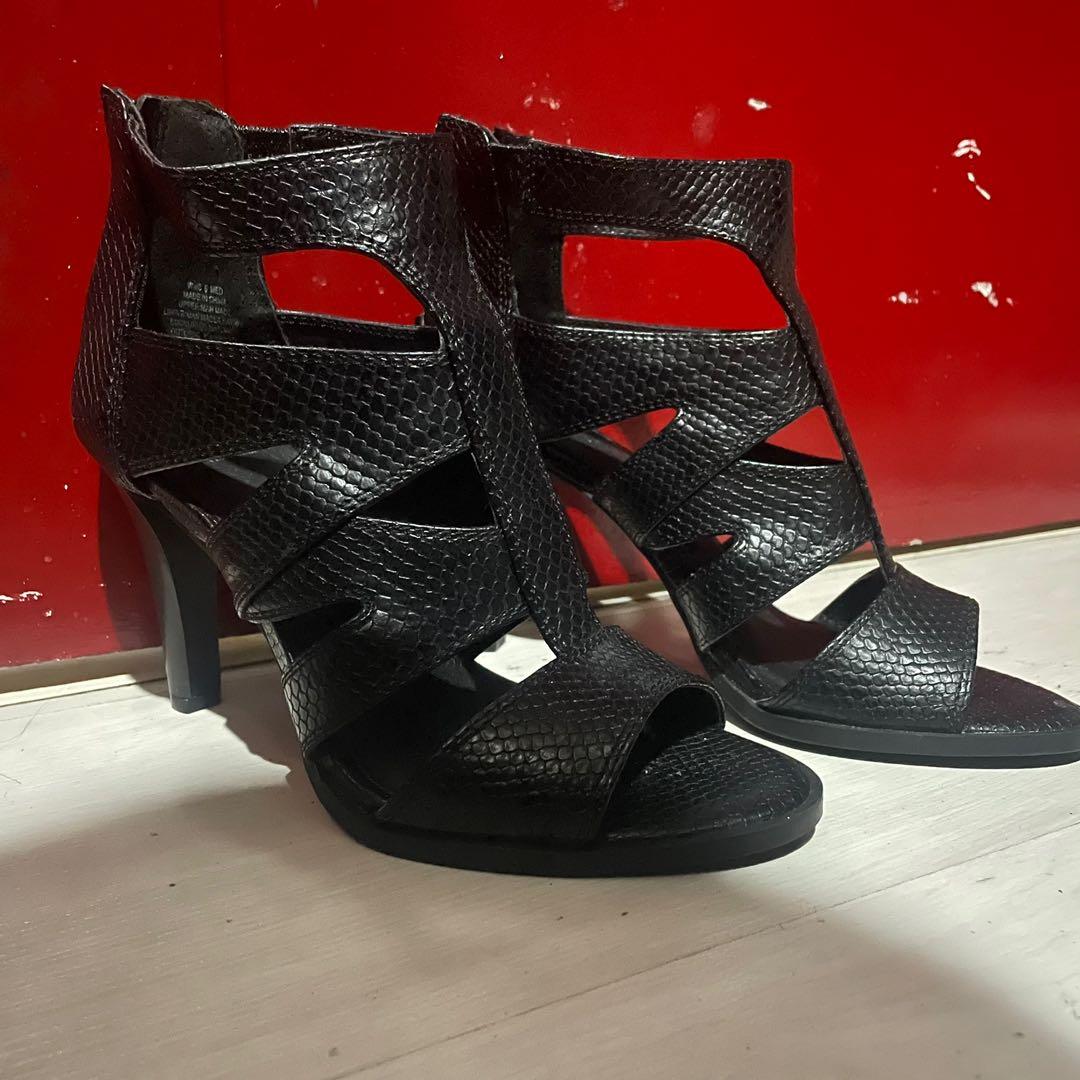 Simply Vera Wang Black Heels Women s Fashion Footwear Heels on
