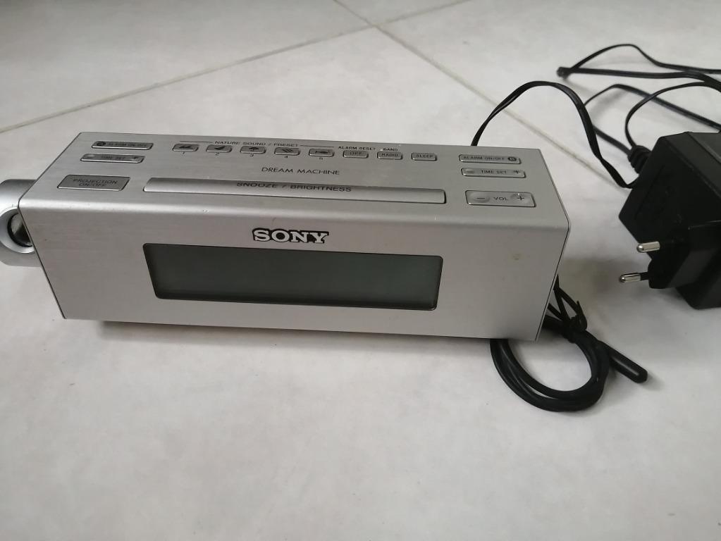 Sony FM/AM Clock Radio. Model No. ICFC717PJ, TV & Home Appliances