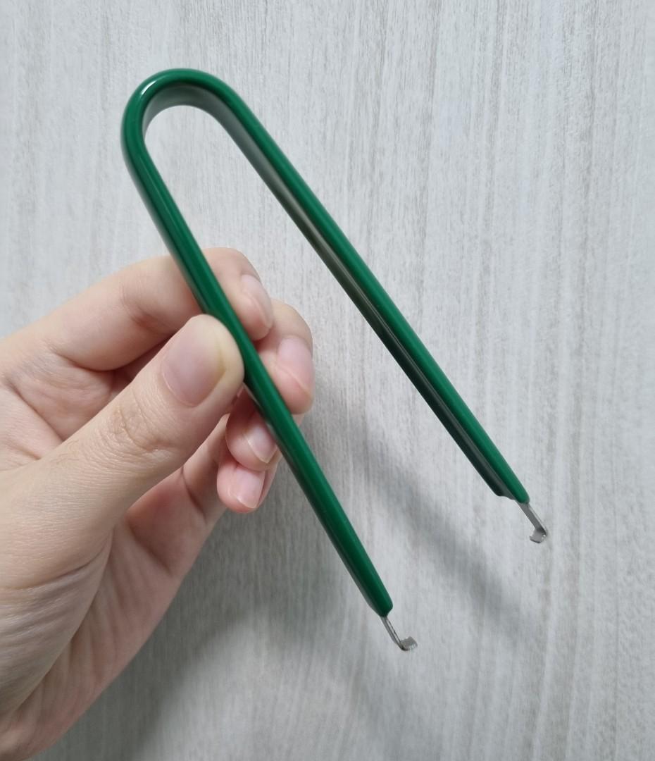 Switch puller (INSTOCK) (Category: Computer Keyboard) located in Singapore. Submitted by lencustoms (Listing ID 1157570702, Image 1). Description: (Instock) Switch puller for mechanical keyboards $1.50 per pc *Colour is blue 🚐 Tracked mail +$2.5 Aluminium version: https://carousell.app.link/01YvWY30ypb 📍Collect in-store @ bukit batok unity centre (by appointment only) ________ ⭐️ 𝙆𝙚𝙮𝙗𝙤𝙖𝙧𝙙 𝙋𝙖𝙞𝙣𝙩𝙞𝙣𝙜 𝙋𝙤𝙧𝙩𝙛𝙤𝙡𝙞𝙤 https://caro