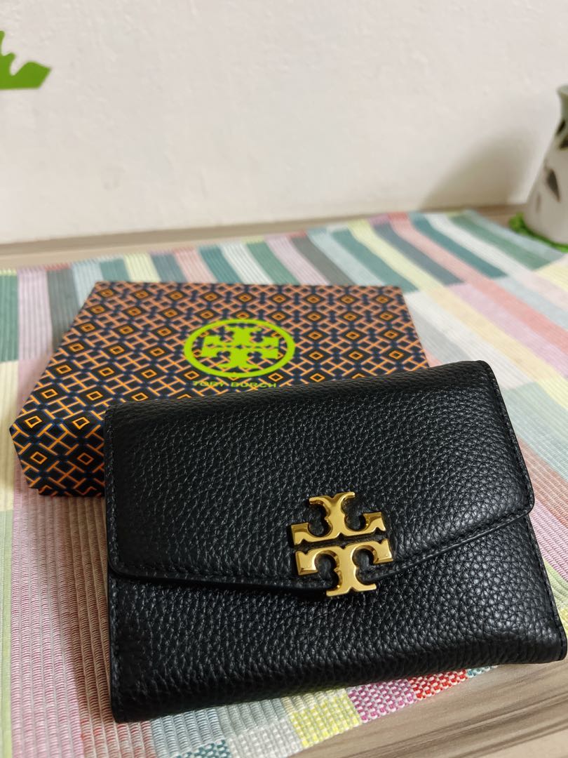 Tory burch kira best sale medium flap wallet