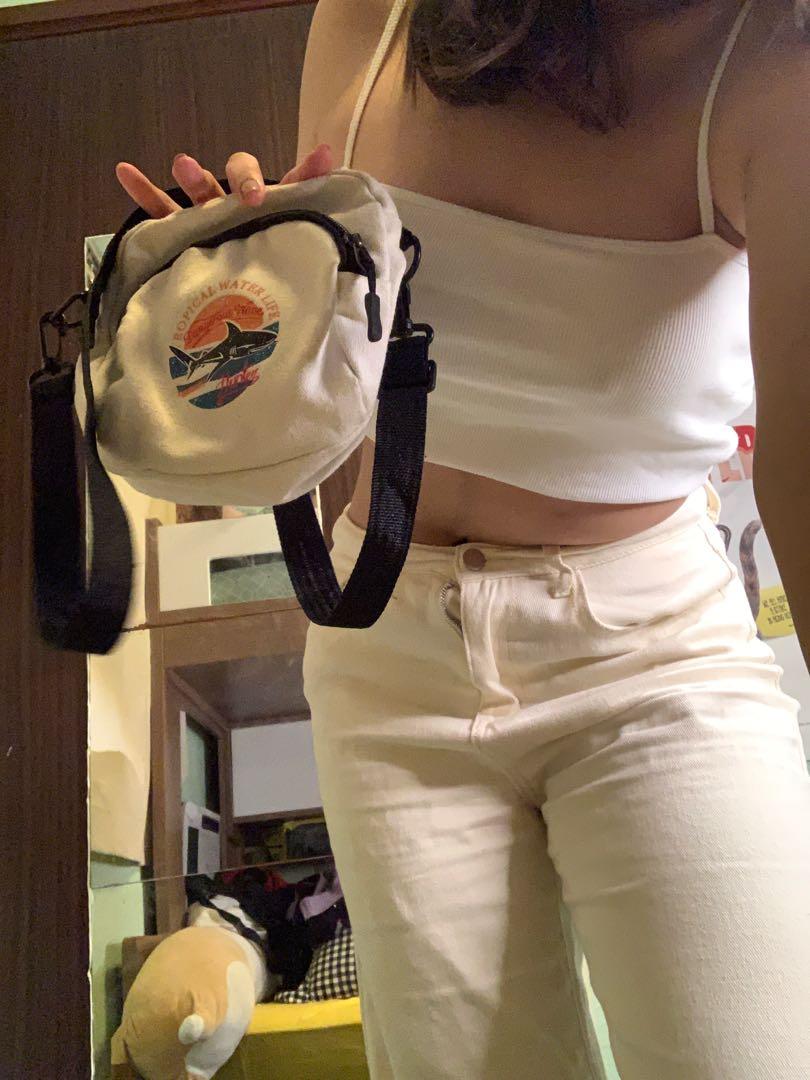 Tropical water outlet life bag