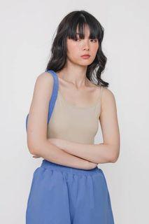 ttr riana basic crop spag top (stone)