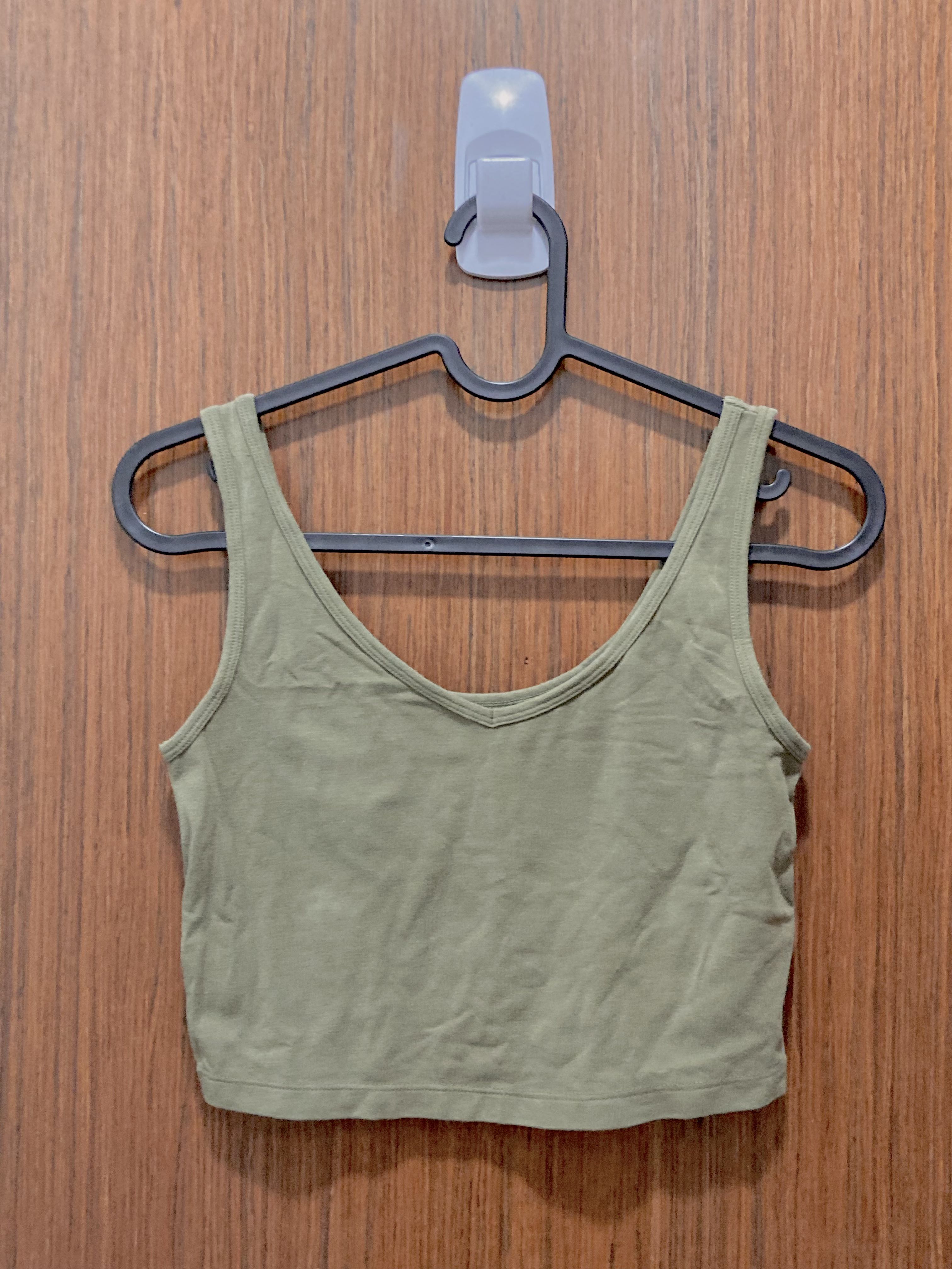 Uniqlo army green crop tank top, Women 