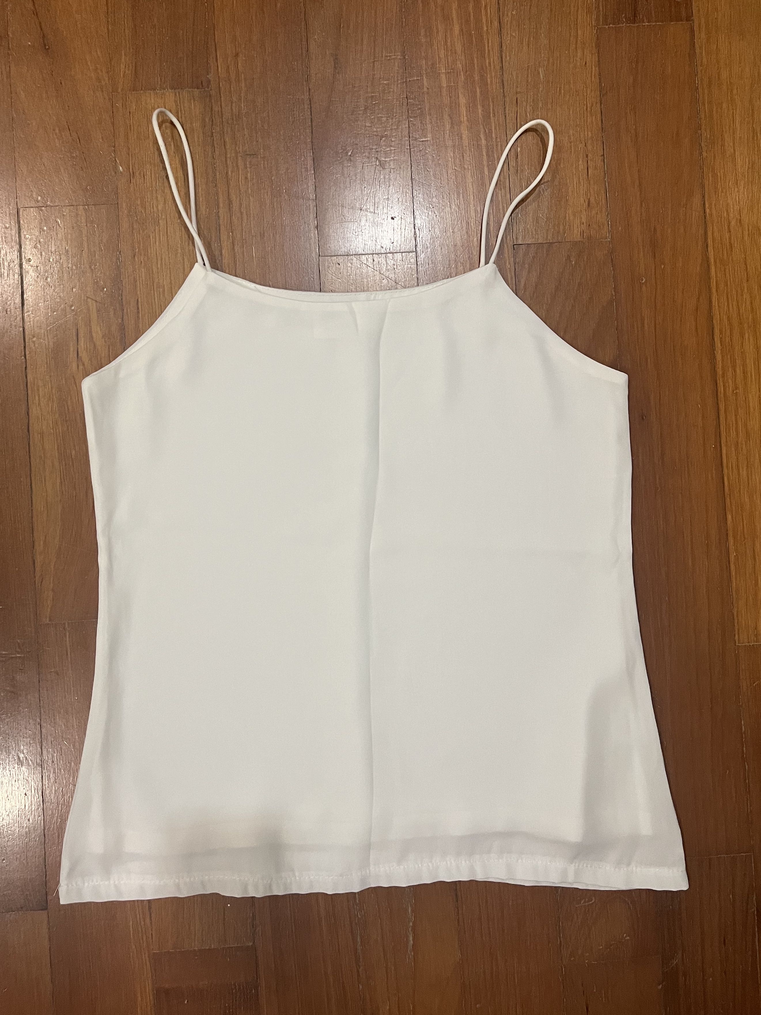 thrifted white cami sleeveless top korean brand, Women's Fashion