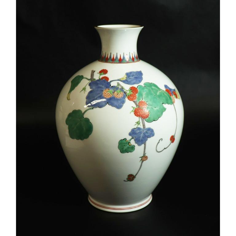 酒井田柿右衛門彩繪莓紋花瓶, 興趣及遊戲, 收藏品及紀念品, 古董收藏