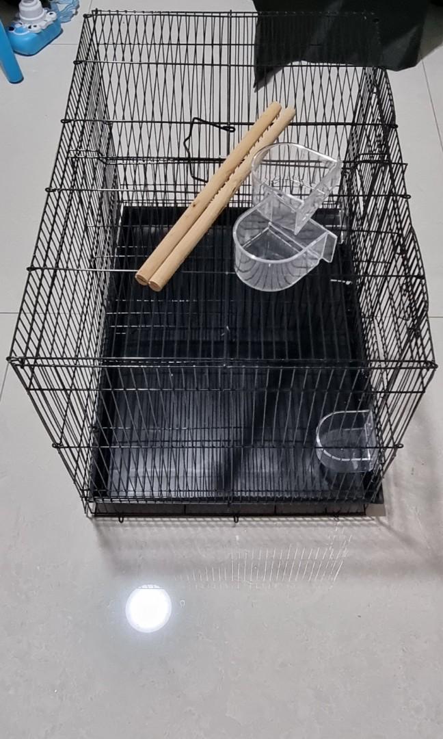 Bird cage with removable central separator, Pet Supplies, Homes & Other