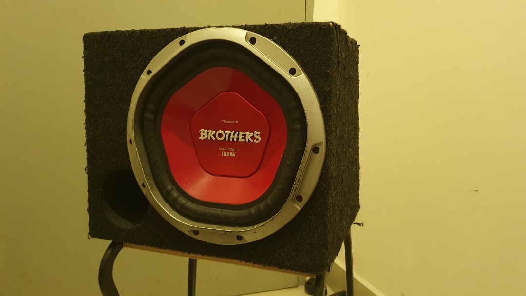 Sony xplod best sale peak power 1100w