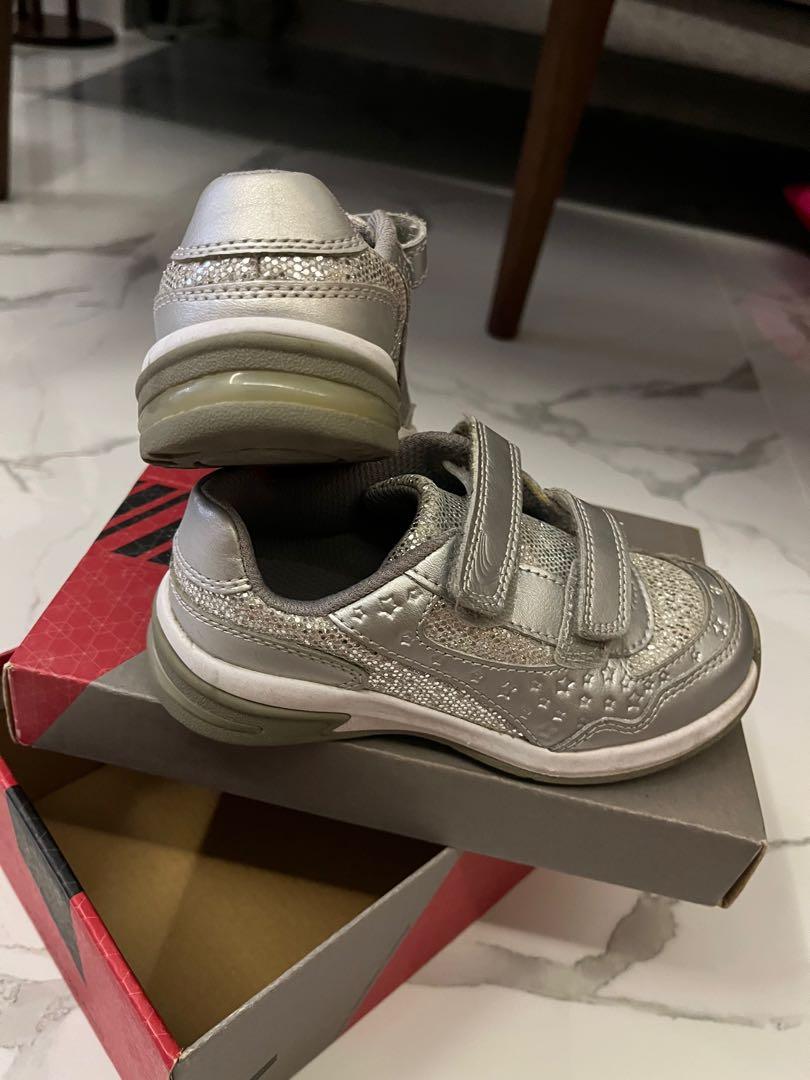 Clarks piper play sale
