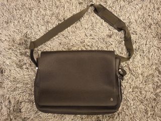 (Category: ) located in . Submitted by yourclothesrack (Listing ID 1157794827, Image 1). Description: .