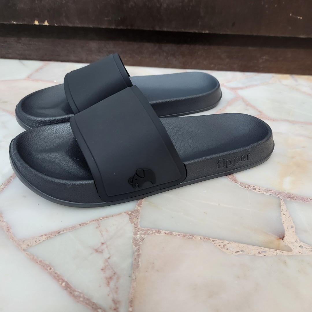 Fipper top slip on