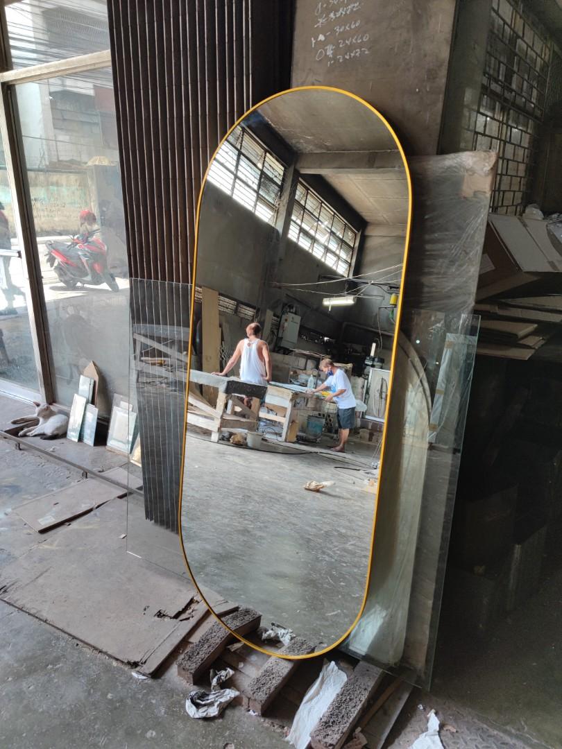 Full body oval mirror (Category: Mirrors) located in Malabon City. Submitted by mirrors.ph (Listing ID 1157692837, Image 2). Description: Full body oval mirror with gold aluminum frame and plywood backing. Using 6mm thick copper free lead free mirror Size: 2.5ft x 6ft P4050 Add P200 if with back hook Available colors gold, glossy black, matte black, white, and silver aluminum frame. Customize sizes and shapes are welcome..