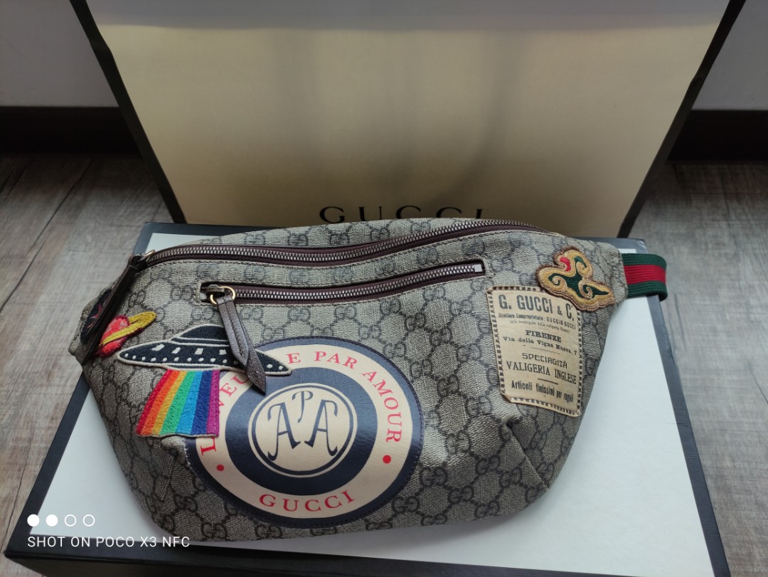 Gucci GG supreme bumbag/cross body/pouch, Women's Fashion, Bags ...