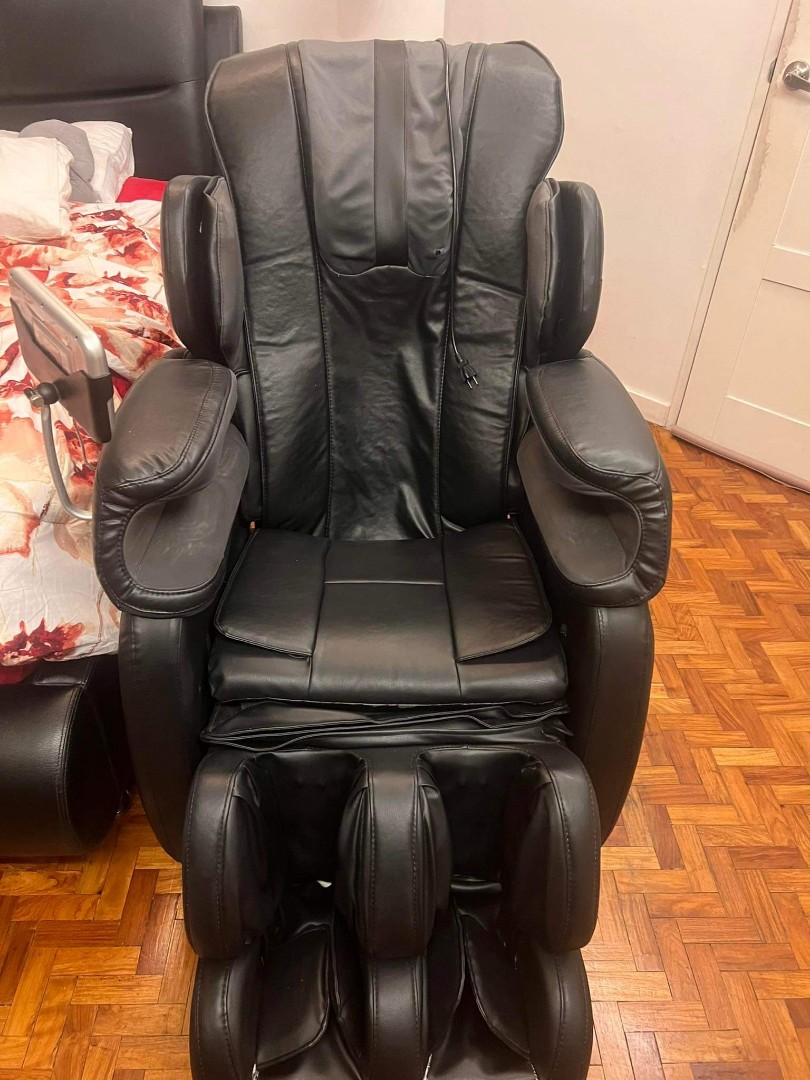 Hiro Massage Chair, Health & Nutrition, Massage Devices on Carousell